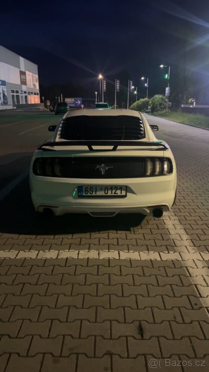2017 Ford MUSTANG - 3
