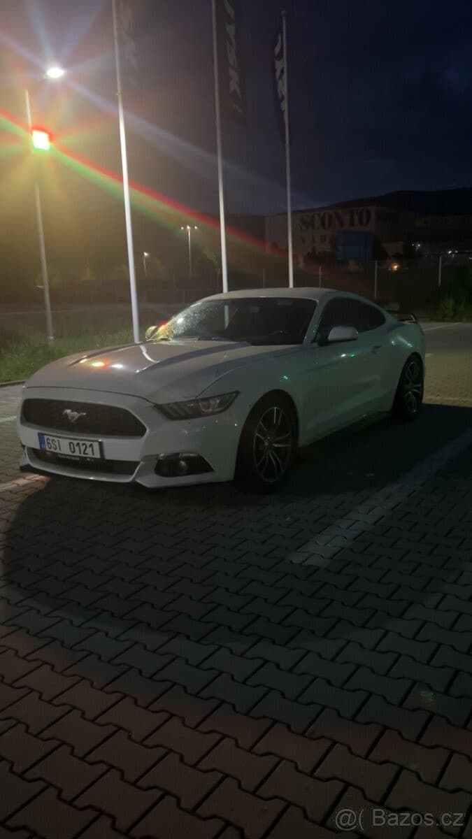 2017 Ford MUSTANG - 8