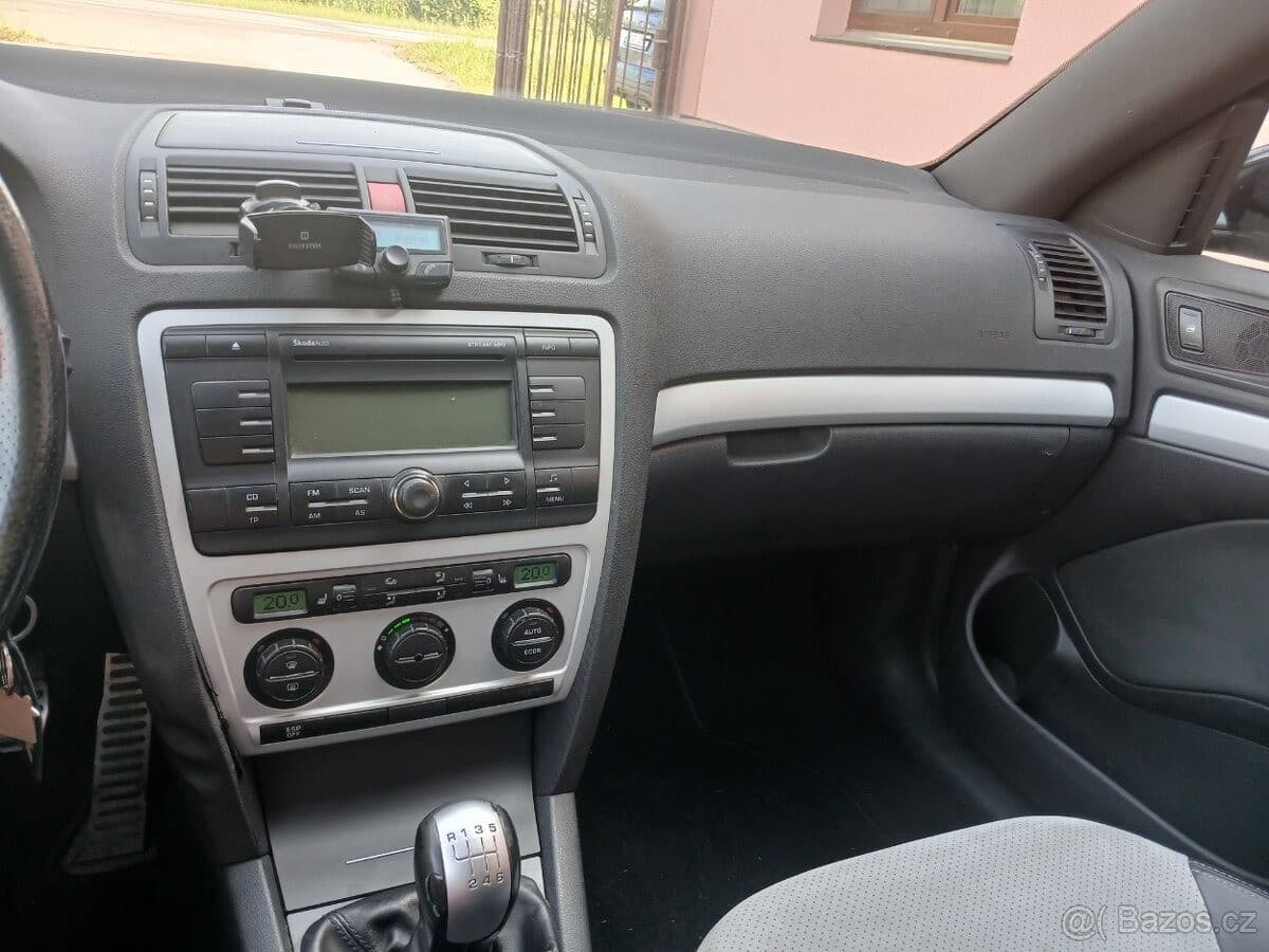 Škoda OCTAVIA - 5