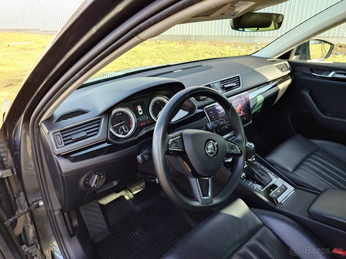 2019 Škoda SUPERB - 19