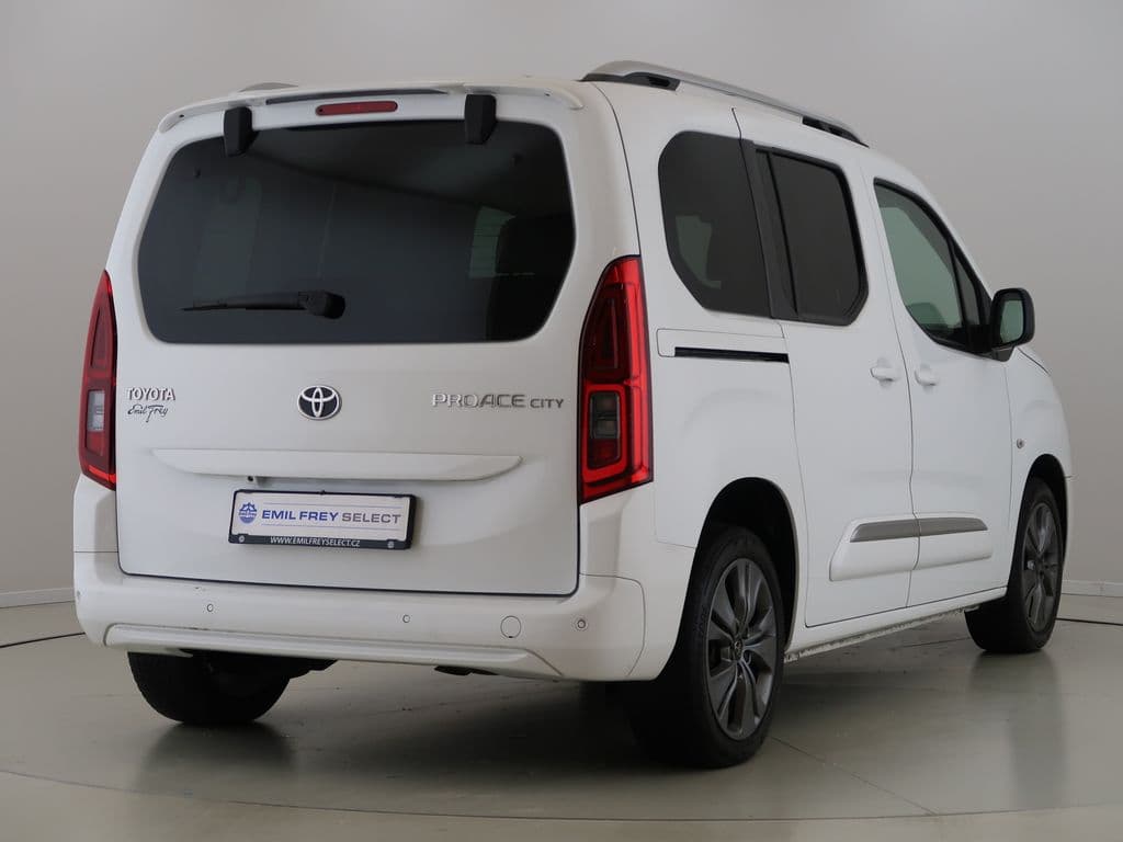 2022 Toyota PROACE - 9