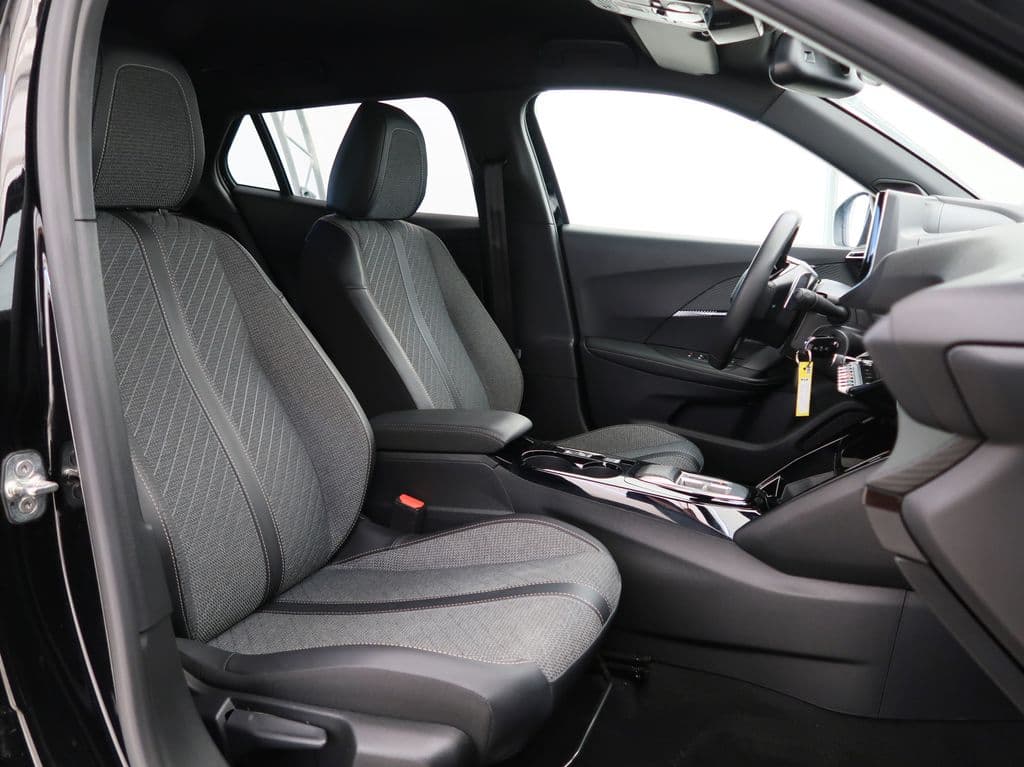 2025 Peugeot 2008 - 18