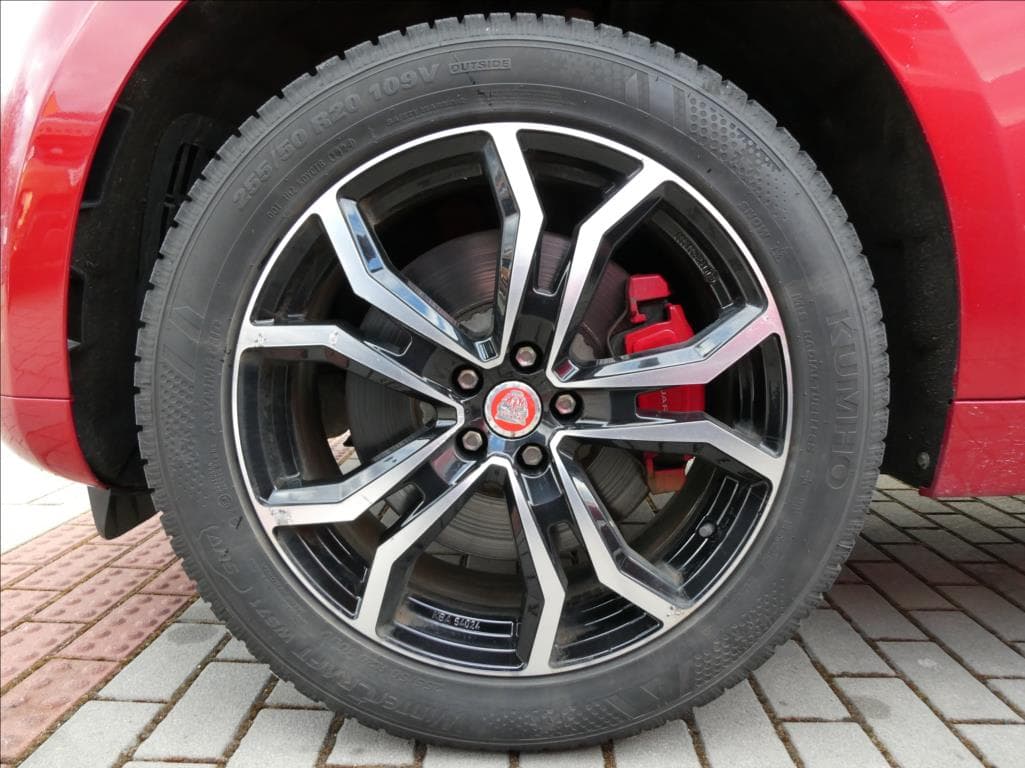 2022 Jaguar F-PACE - 19