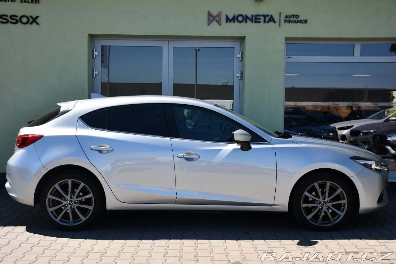 2018 Mazda 3 - 23