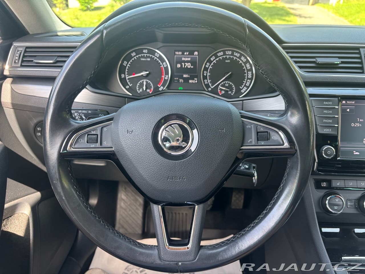 2016 Škoda SUPERB - 18