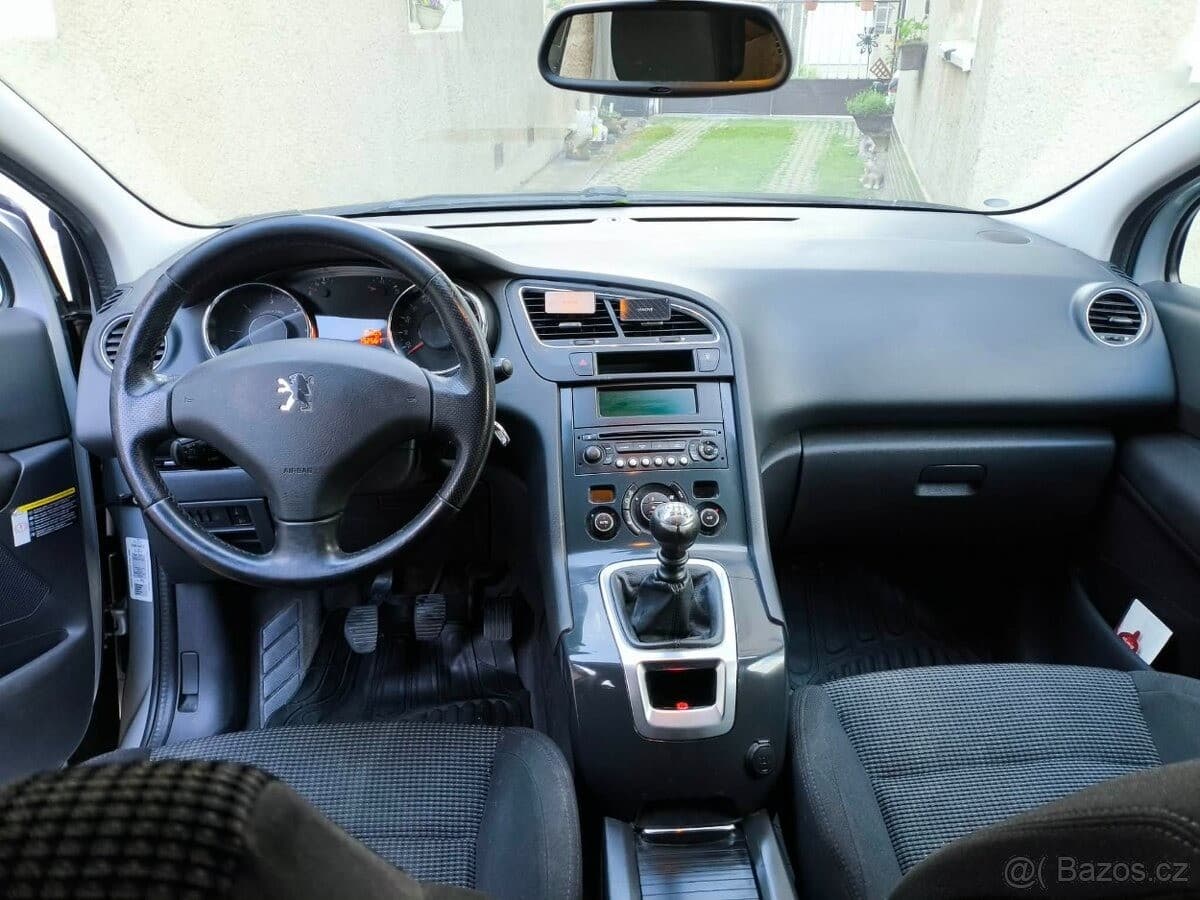 2010 Peugeot 5008 - 6