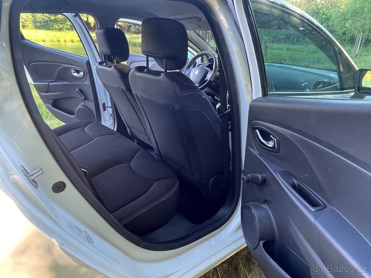 2015 Renault CLIO - 17