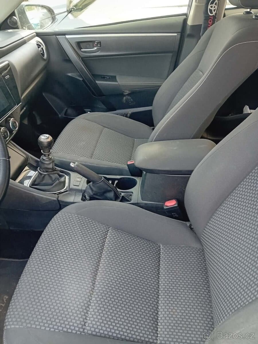 2019 Toyota COROLLA - 5