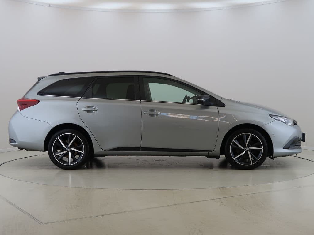 2017 Toyota AURIS - 4