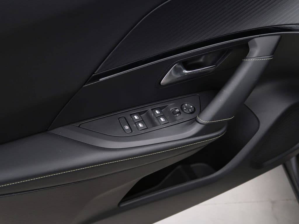 2022 Peugeot 2008 - 13