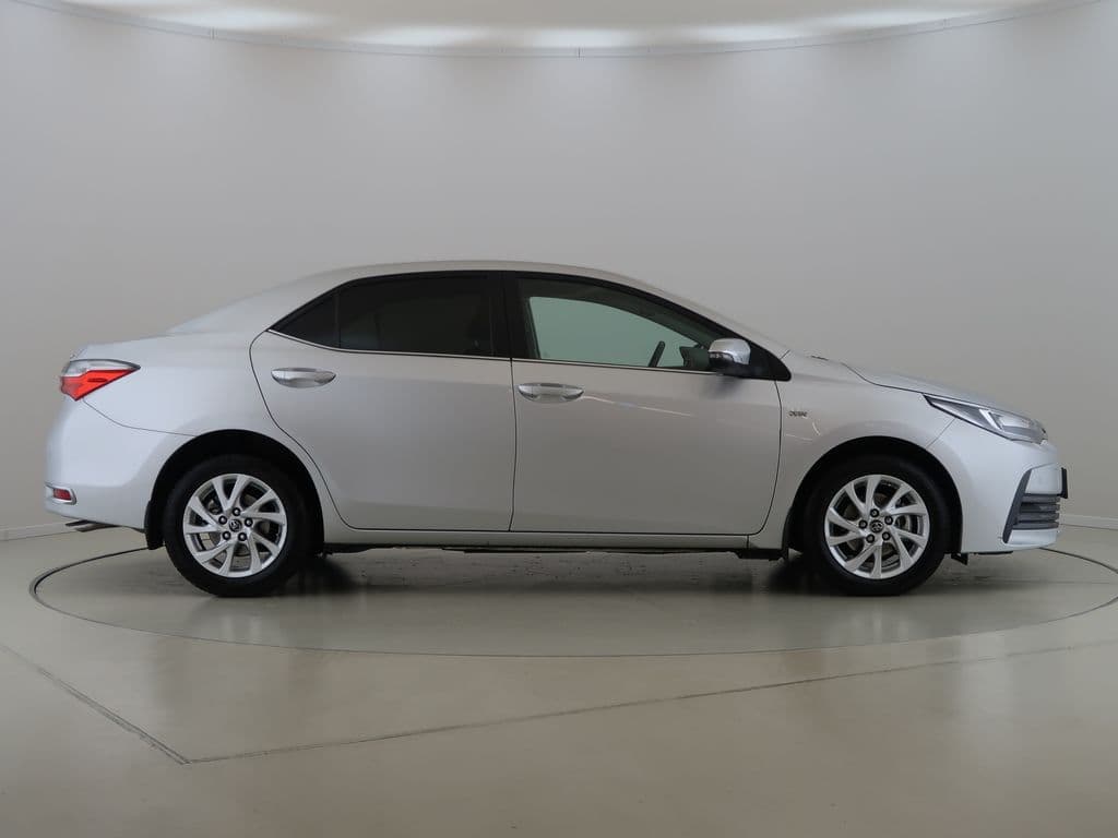 2017 Toyota COROLLA - 4