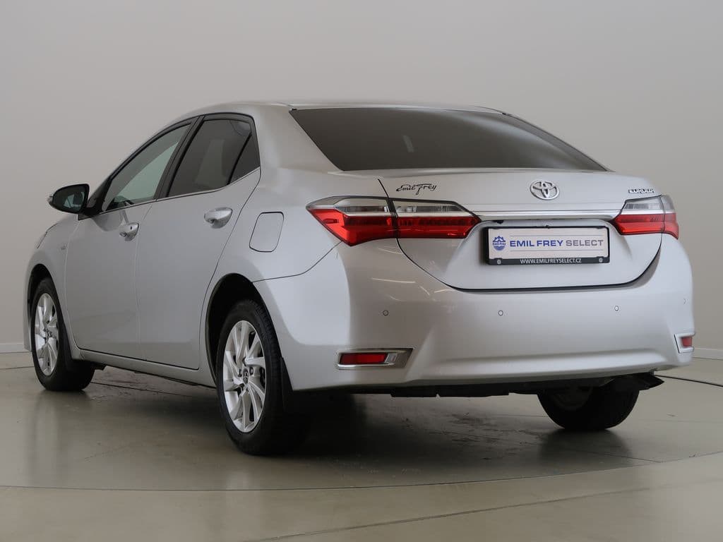 2017 Toyota COROLLA - 7