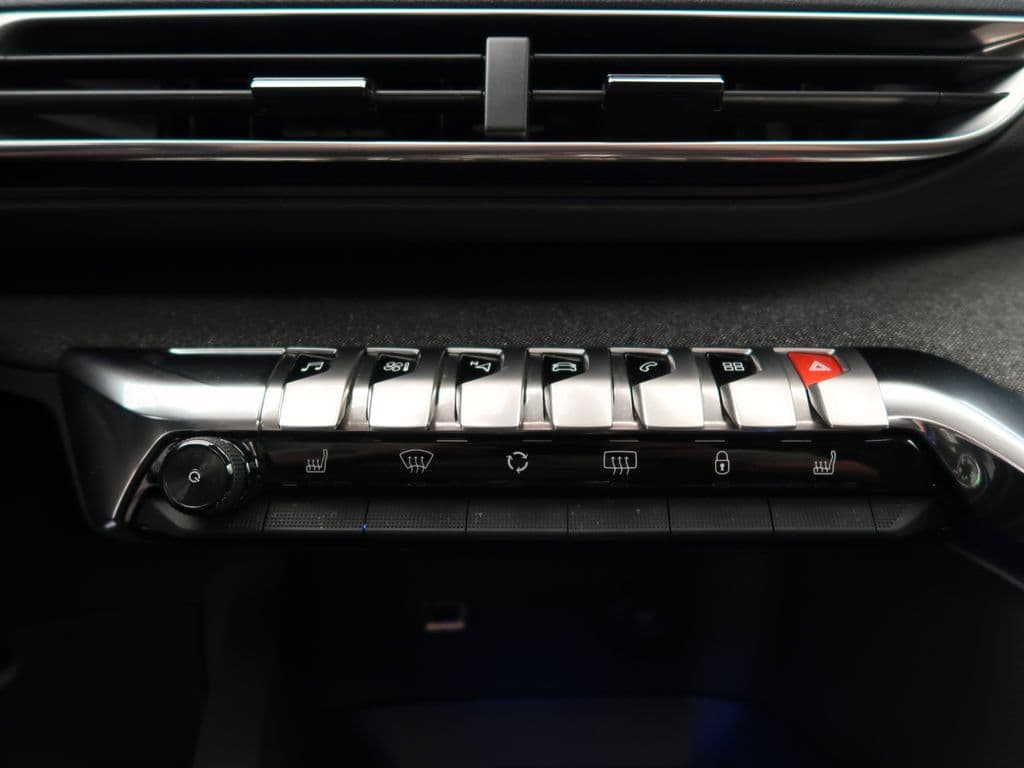 2017 Peugeot 3008 - 39