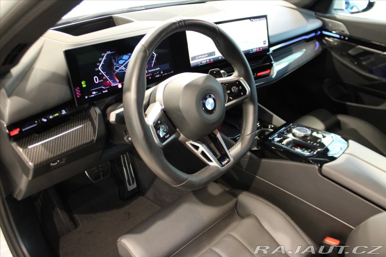 2024 BMW 5-SERIES - 11