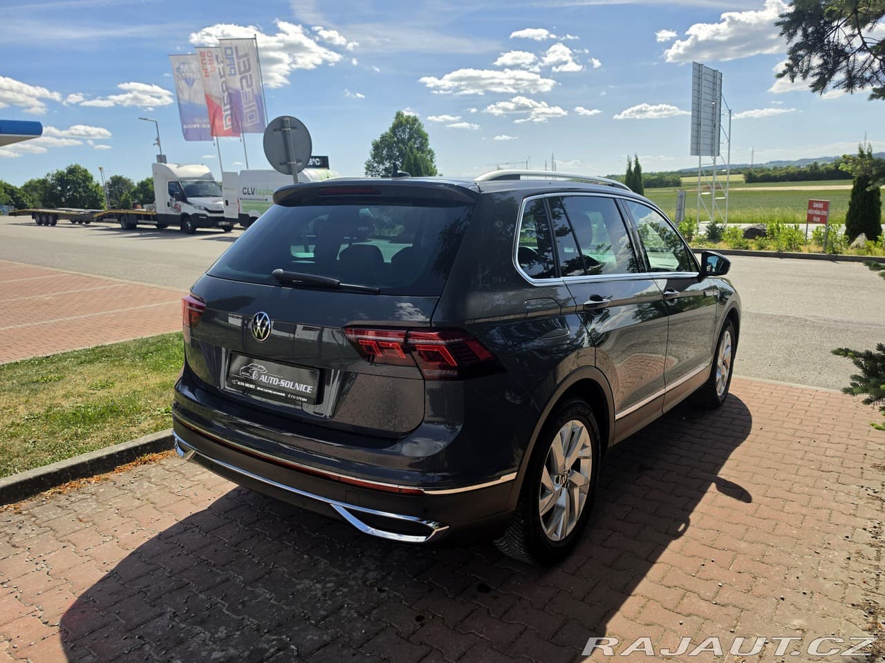 2021 Volkswagen TIGUAN - 13