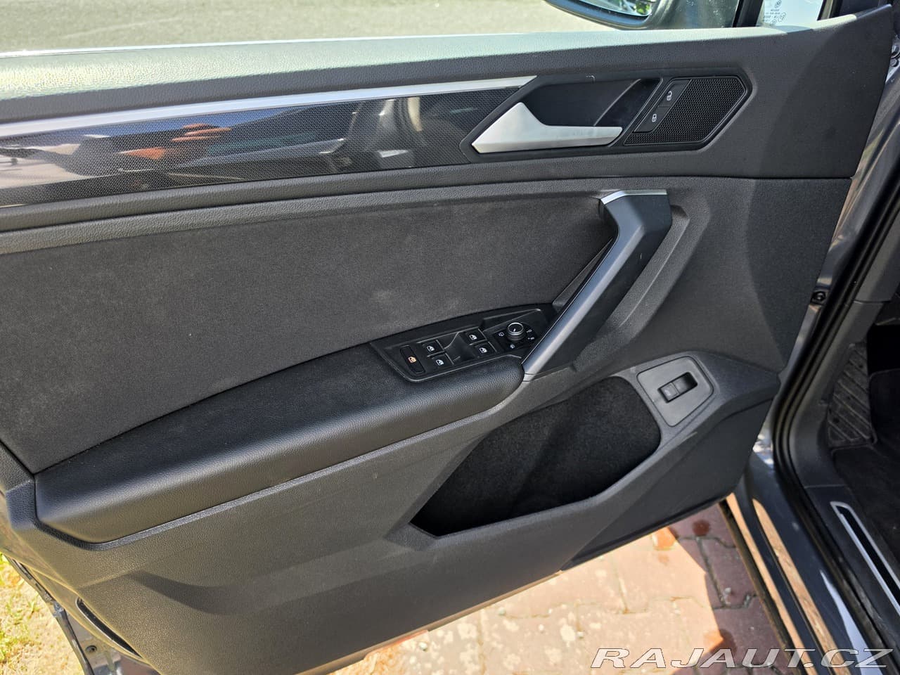 2021 Volkswagen TIGUAN - 17