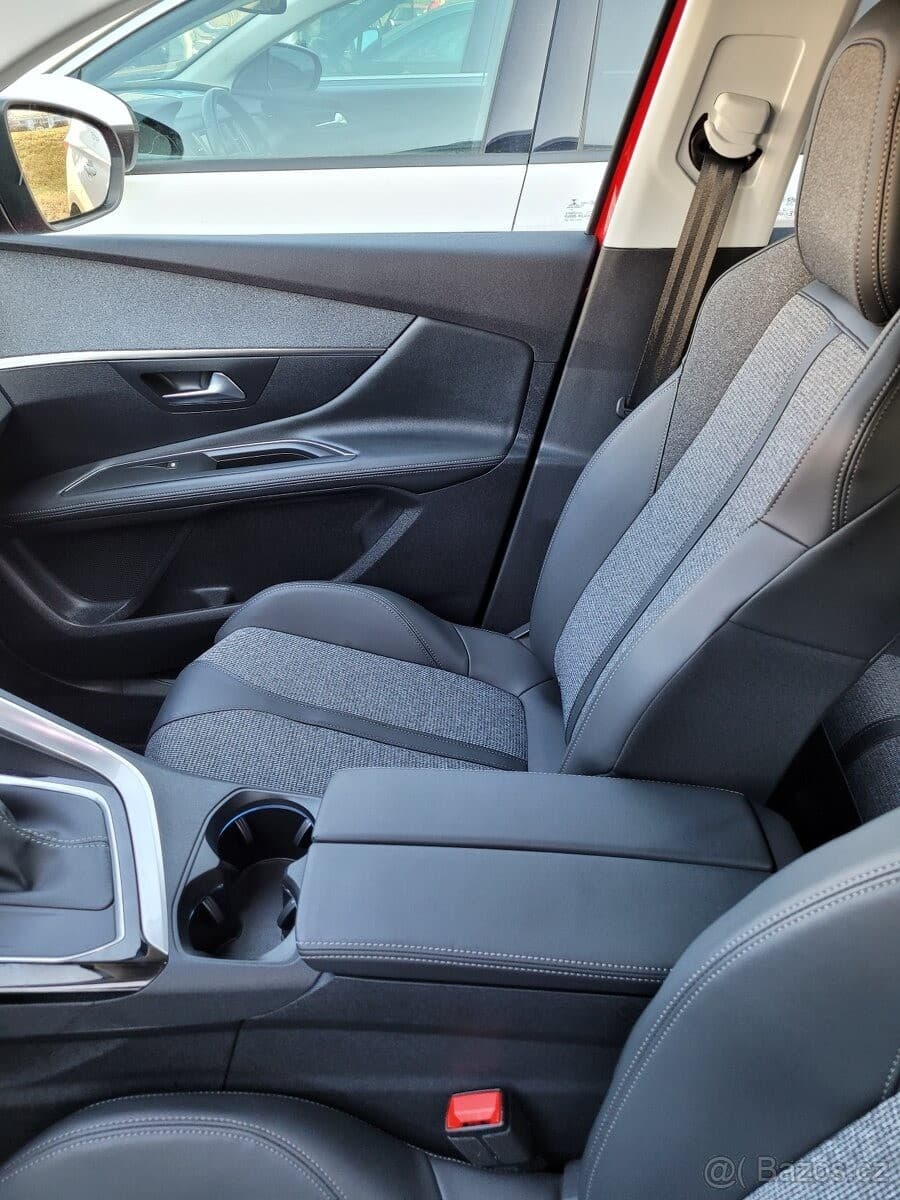 2019 Peugeot 3008 - 13