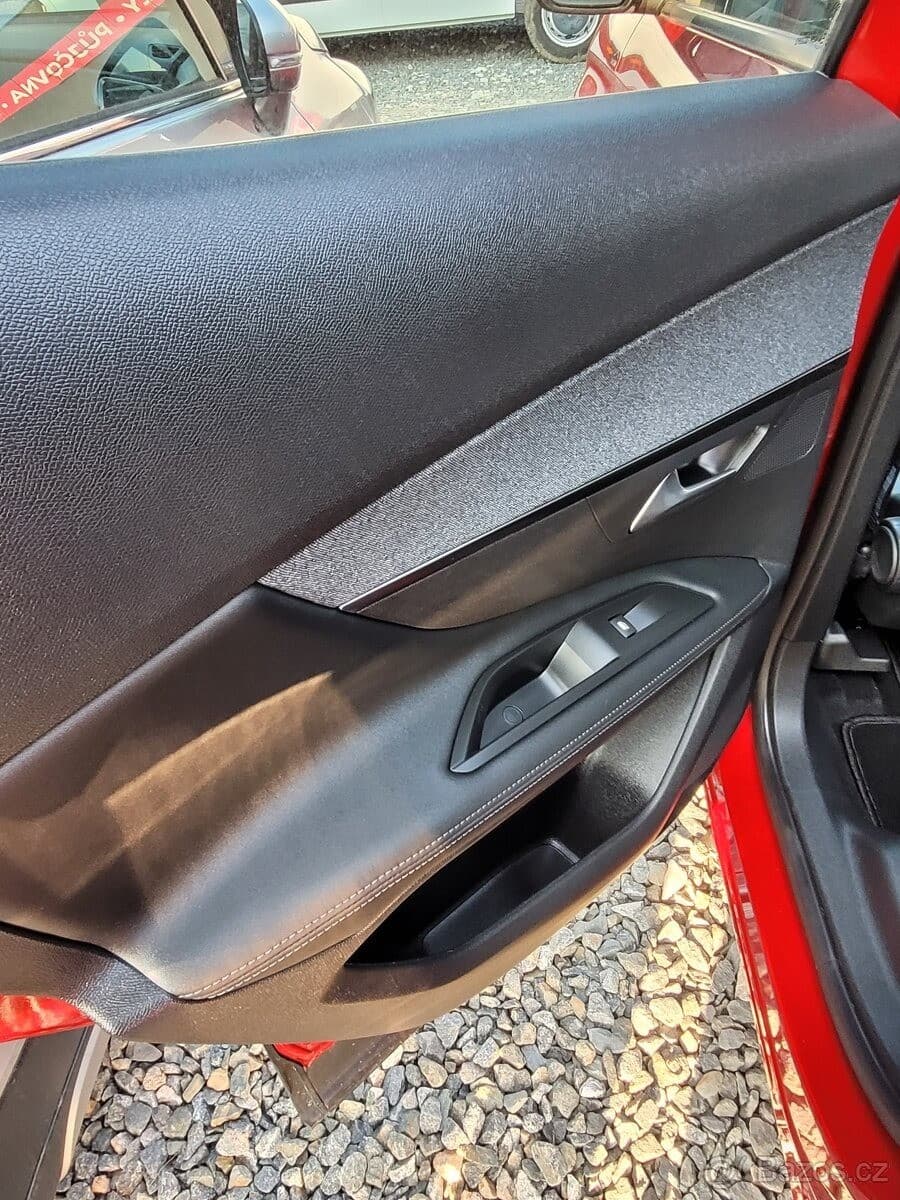 2019 Peugeot 3008 - 17