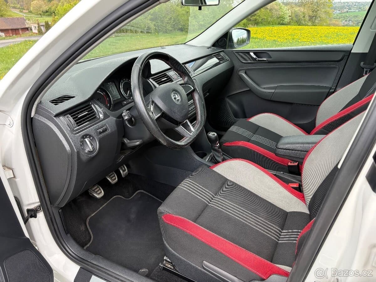 2015 Škoda RAPID - 27