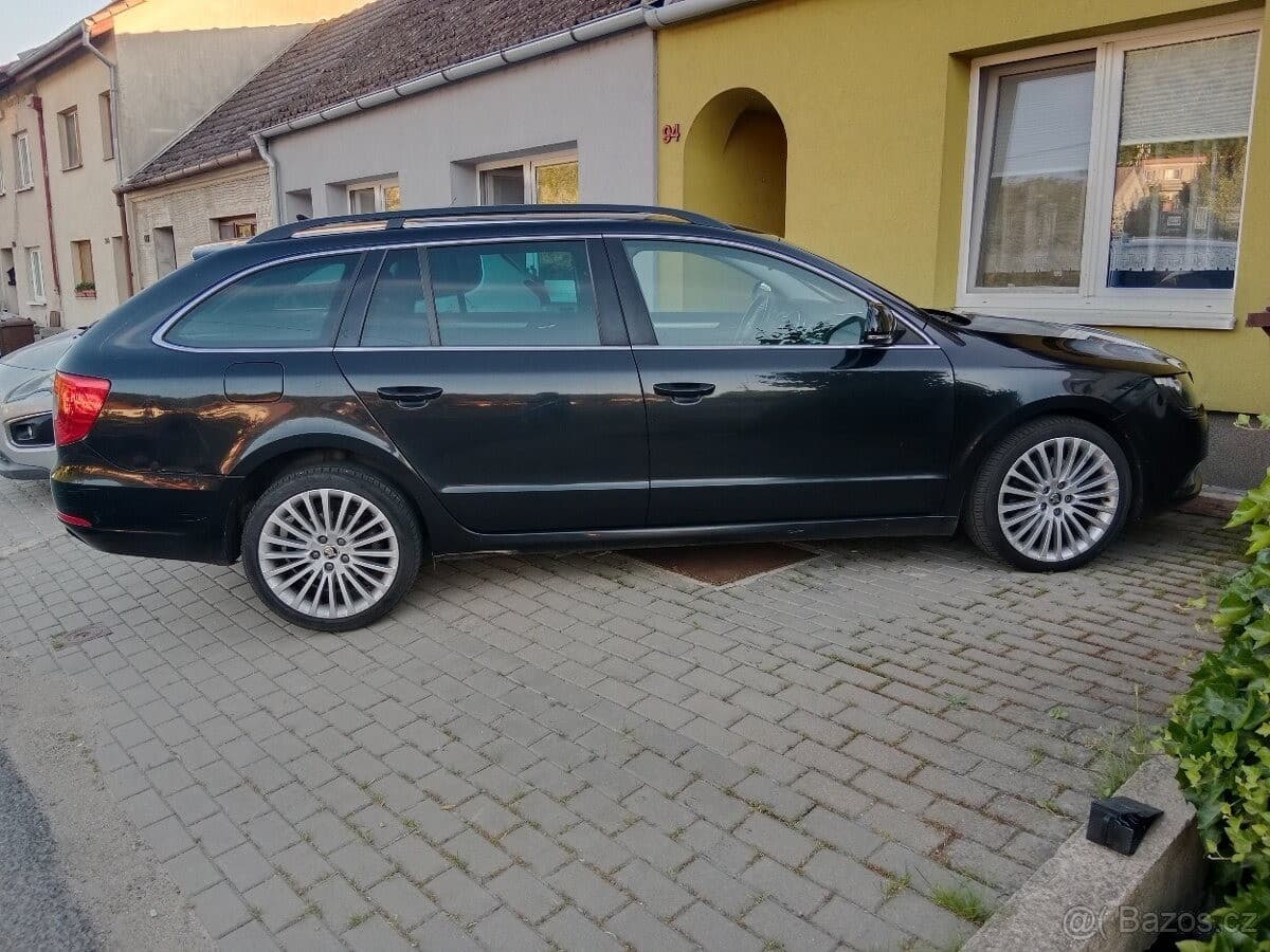 2013 Škoda SUPERB - 19