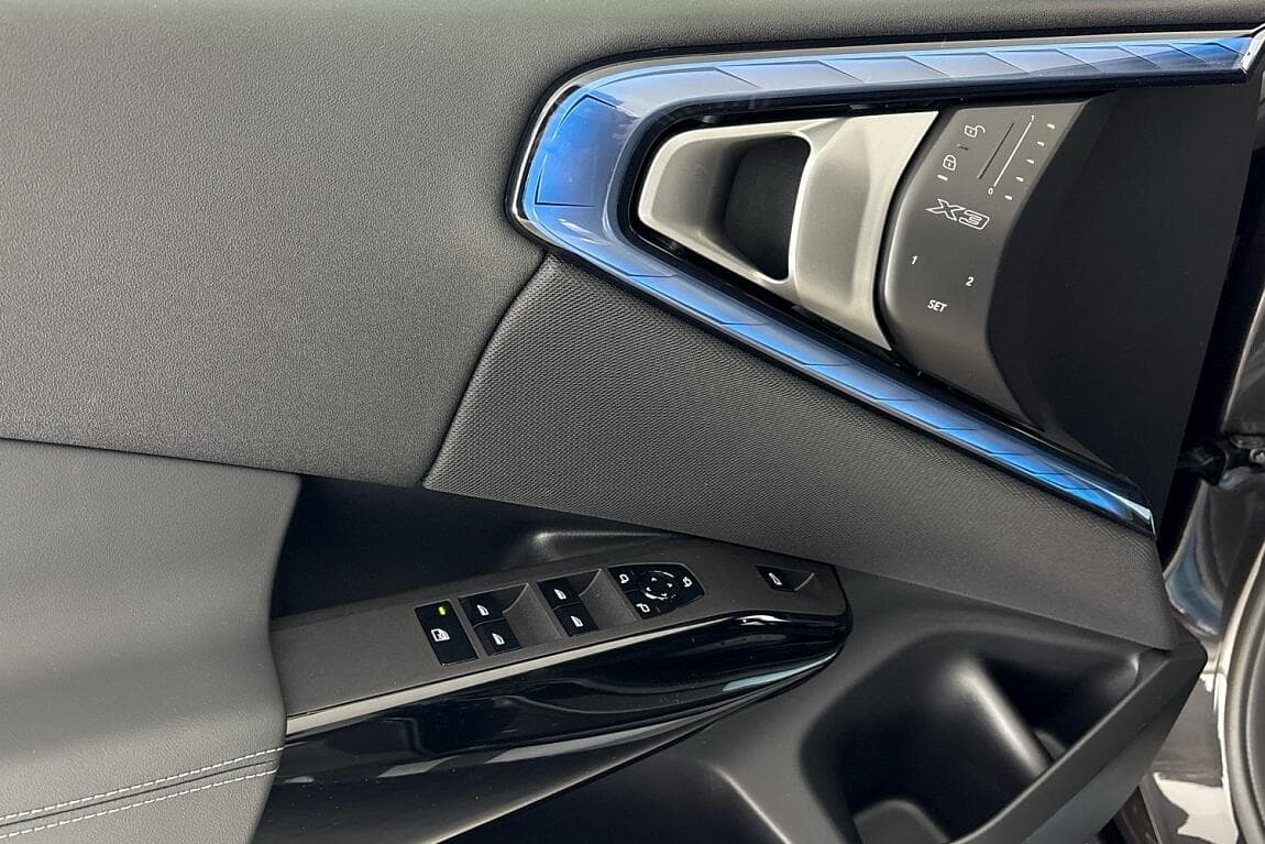 2025 BMW X3 - 17