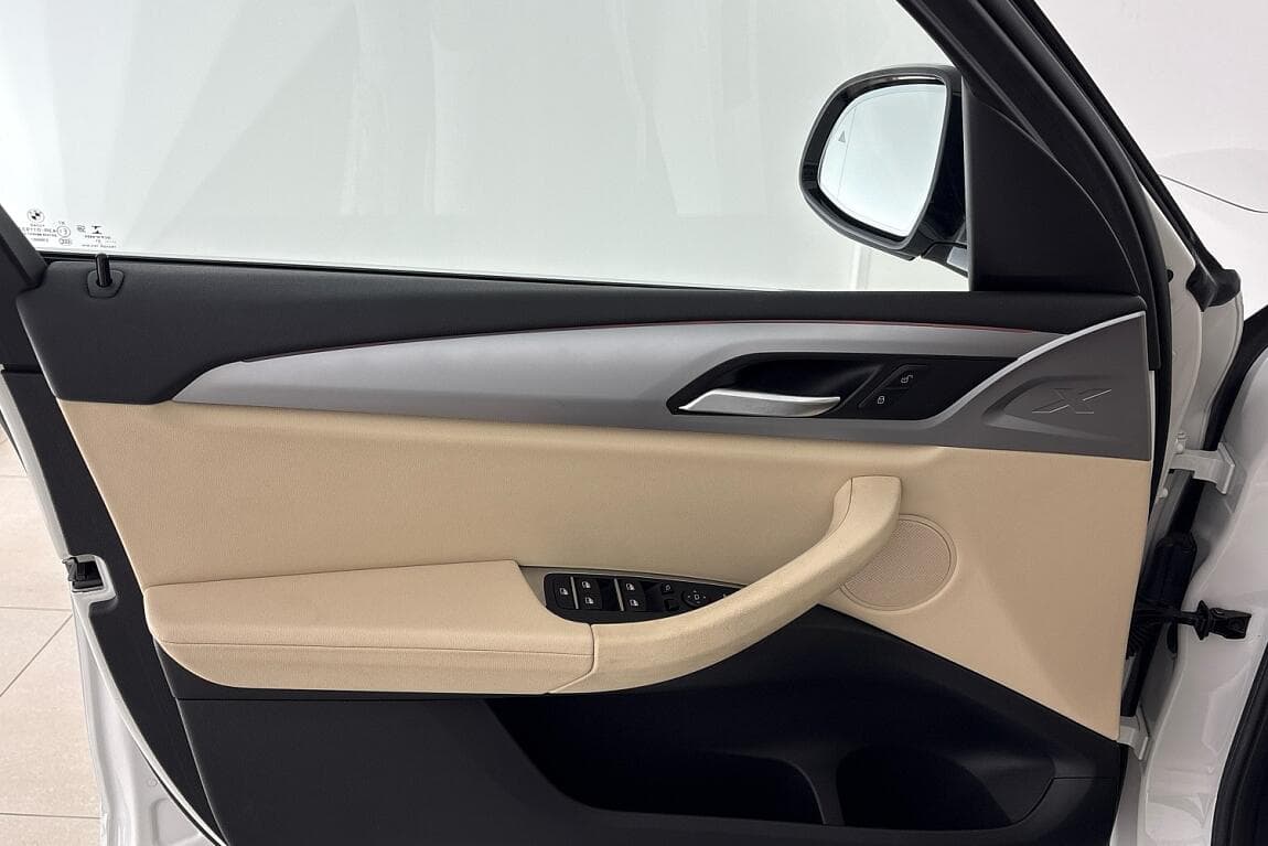 2021 BMW X3 - 29
