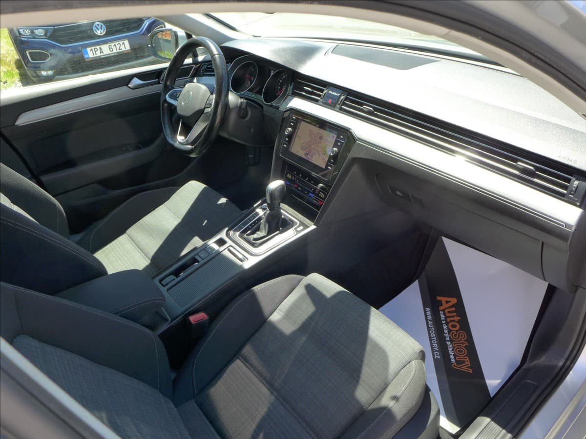 2021 Volkswagen PASSAT - 19