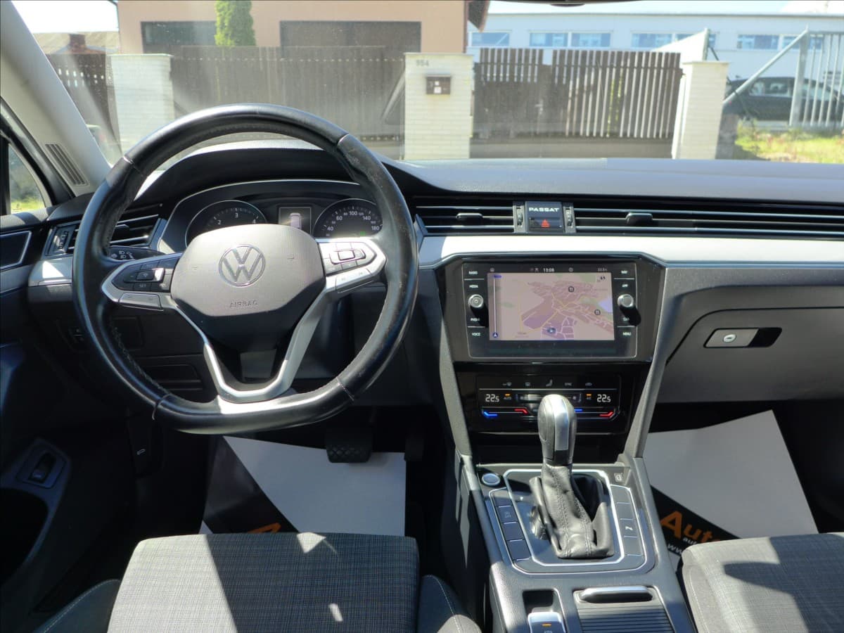 2021 Volkswagen PASSAT - 13