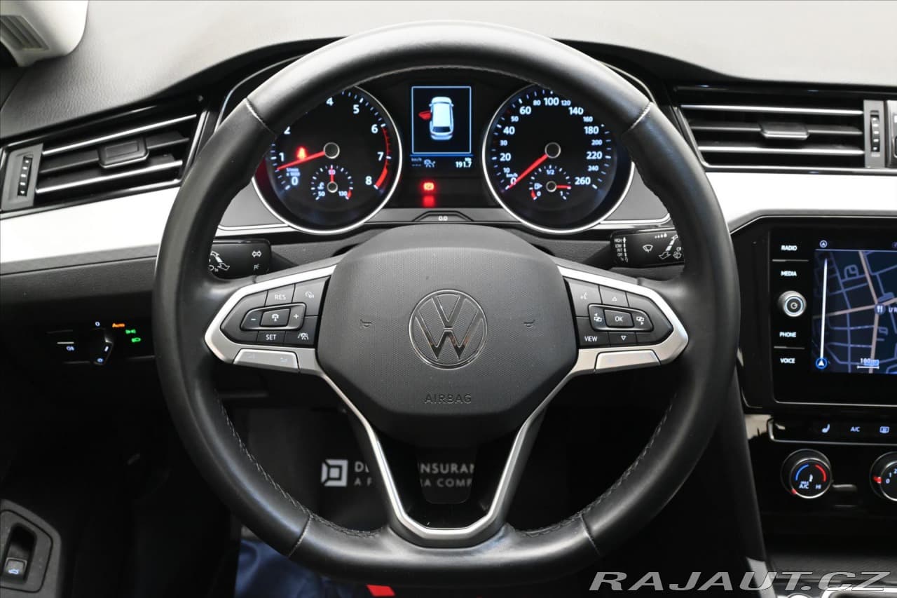 2022 Volkswagen PASSAT - 35