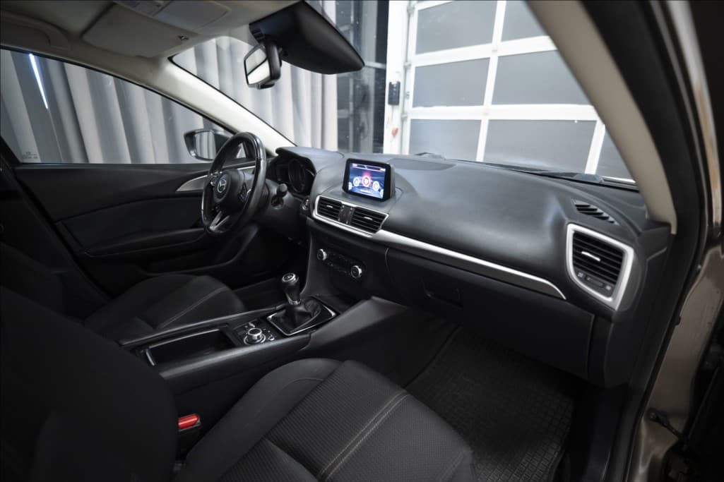 2018 Mazda 3 - 10