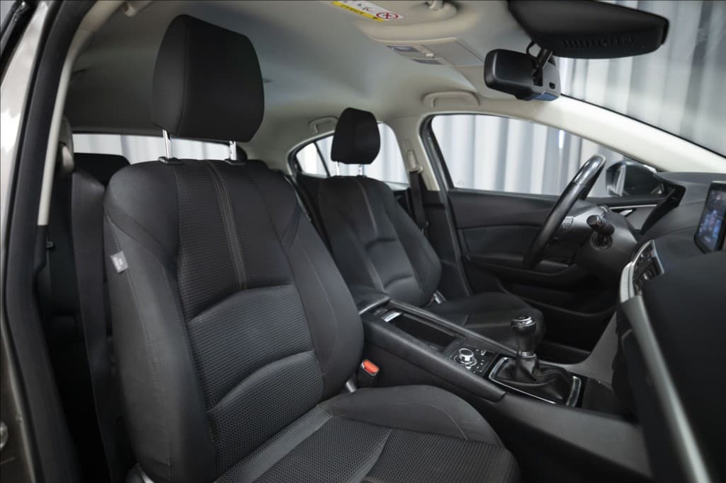 2018 Mazda 3 - 11