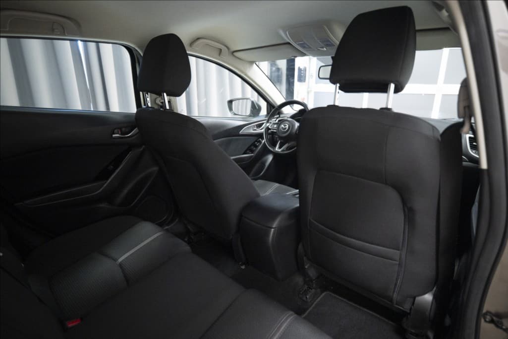 2018 Mazda 3 - 13
