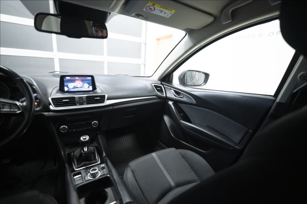 2018 Mazda 3 - 16