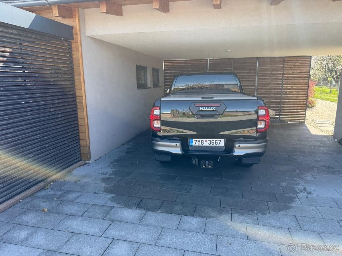 2023 Toyota HILUX - 9