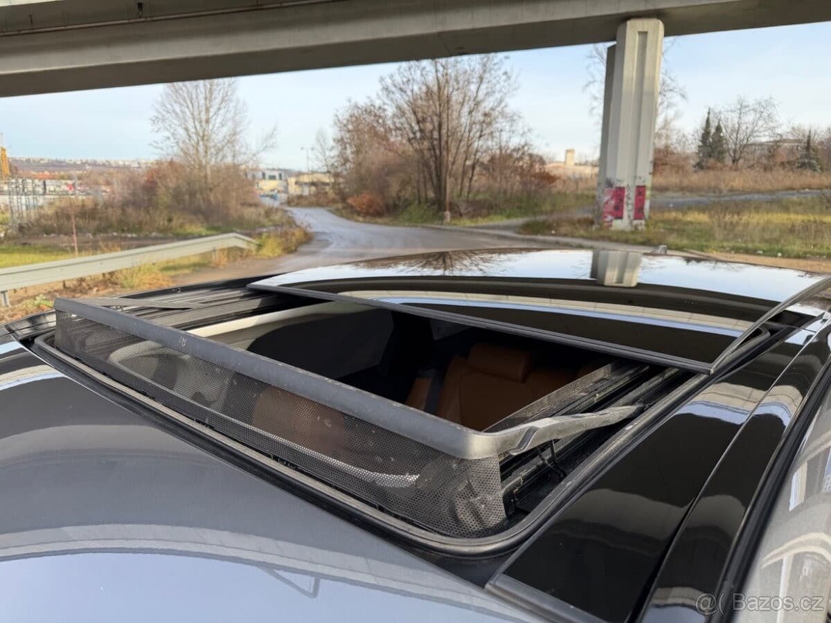 2017 Jaguar F-PACE - 29