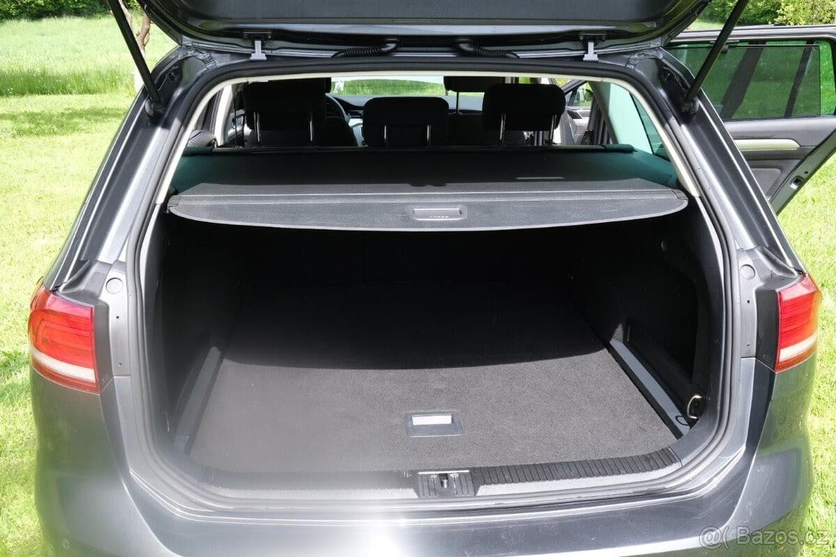 2015 Volkswagen PASSAT - 23