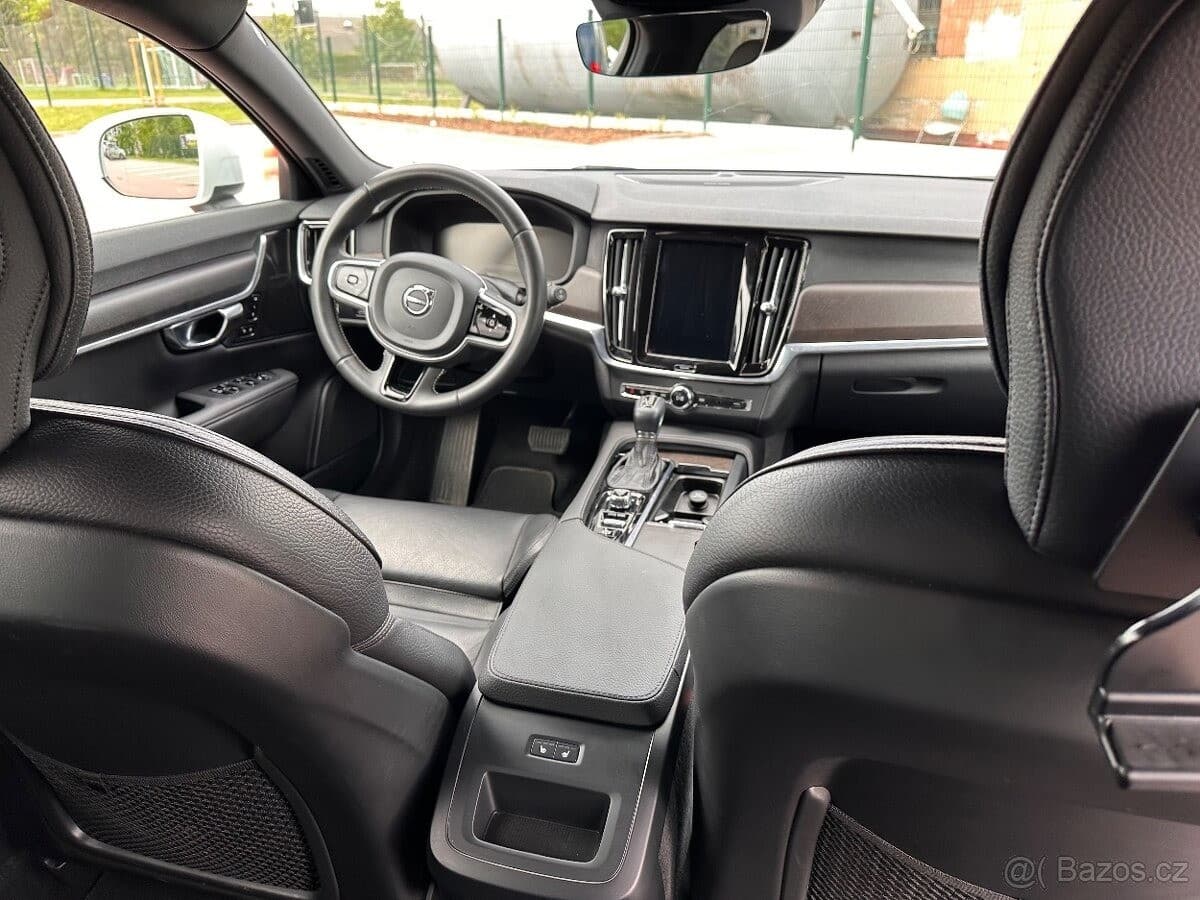 Volvo V90 - 17