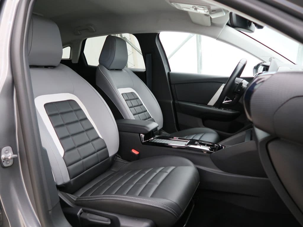 2025 Citroen C4 - 37