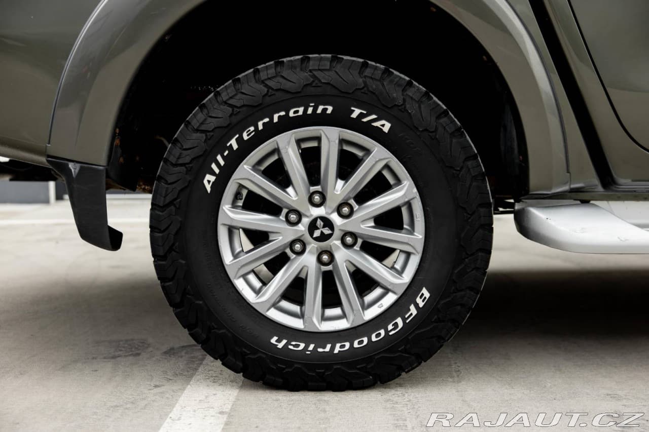 2017 Mitsubishi L200 - 37