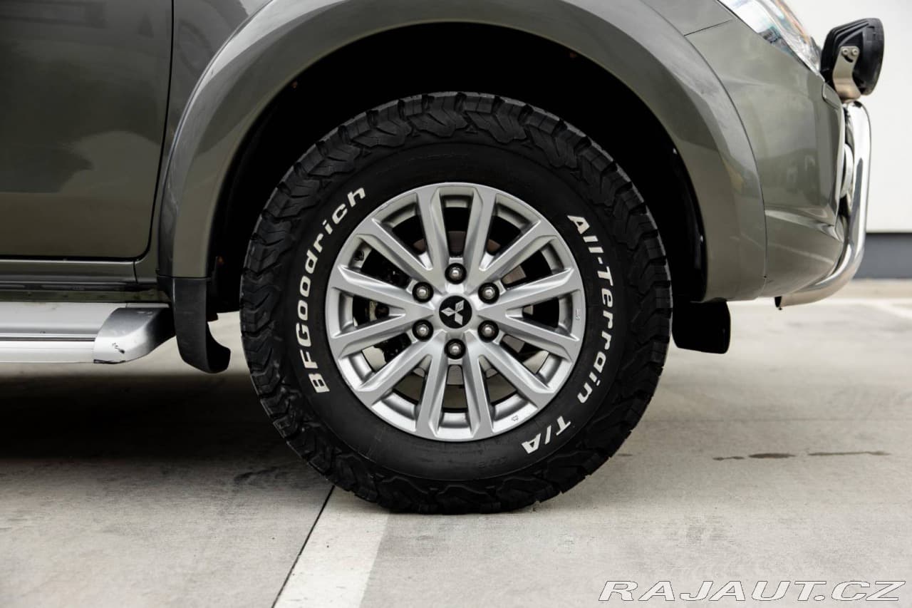 2017 Mitsubishi L200 - 39