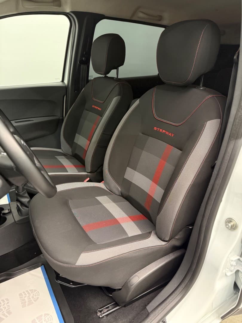 2019 Dacia LODGY - 25