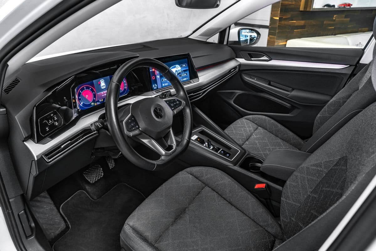 2021 Volkswagen GOLF - 19