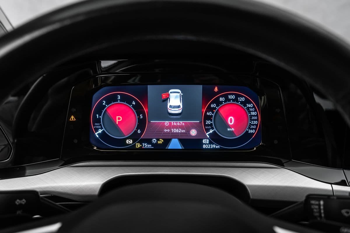 2021 Volkswagen GOLF - 33