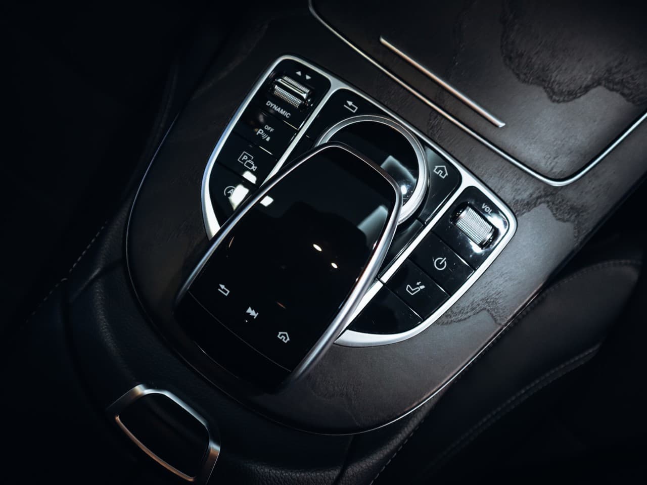 2019 Mercedes-Benz E-CLASS - 25
