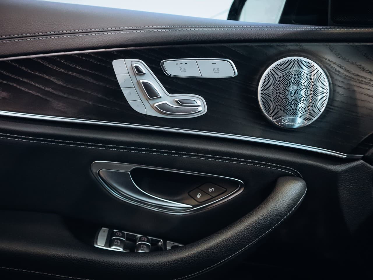 2019 Mercedes-Benz E-CLASS - 29