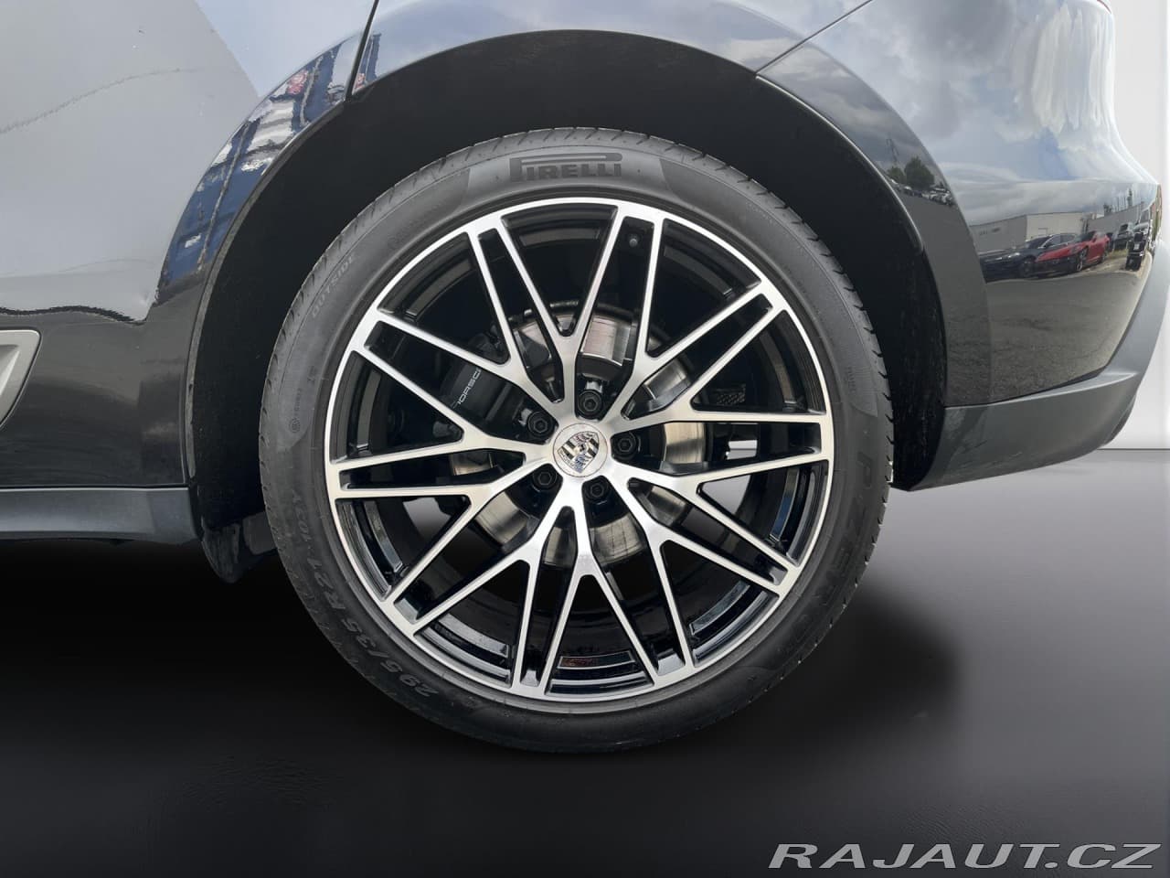 2022 Porsche MACAN - 11