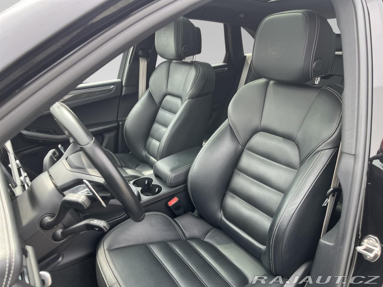 2022 Porsche MACAN - 15