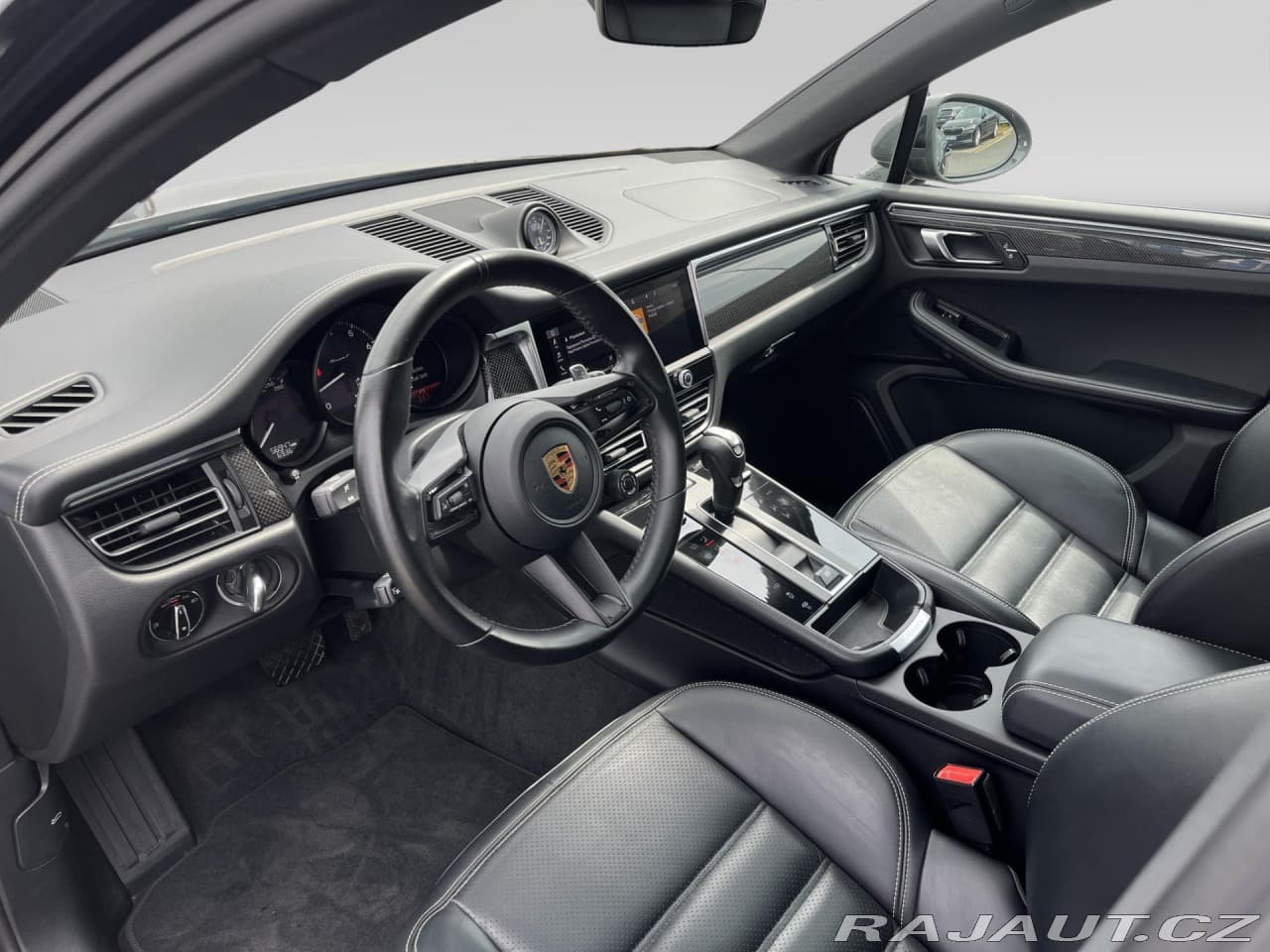 2022 Porsche MACAN - 16