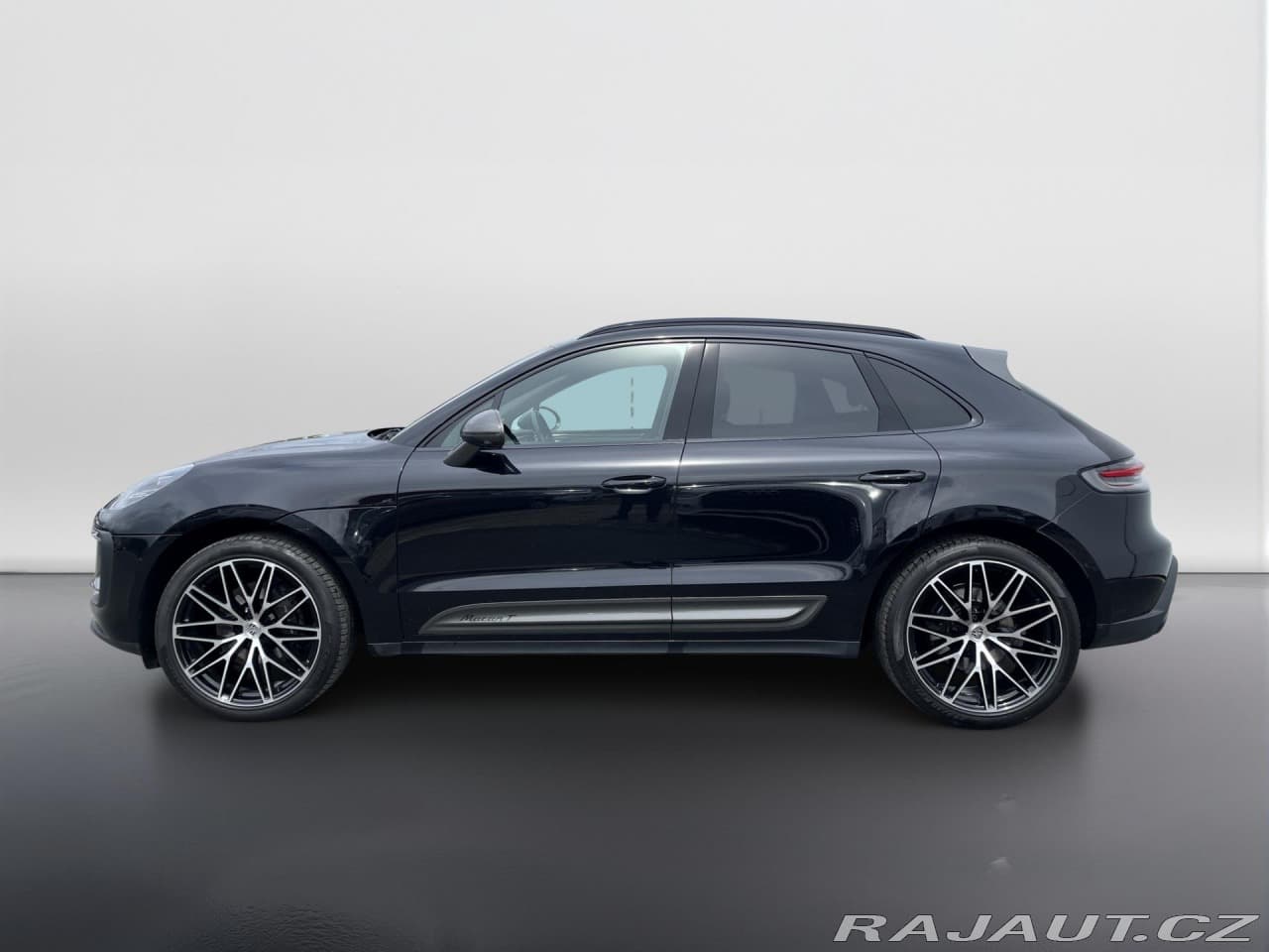 2022 Porsche MACAN - 2