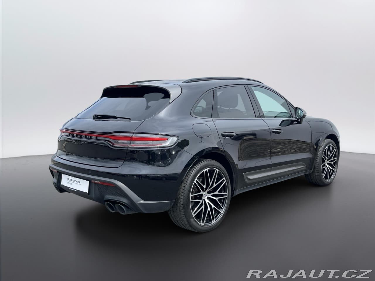 2022 Porsche MACAN - 8